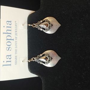 Matte silver plated hammered finish with cut crystal accents, NWOT